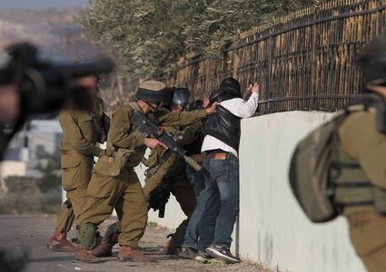 الاحتلال يعتقل شابا من ضاحية ذنابة