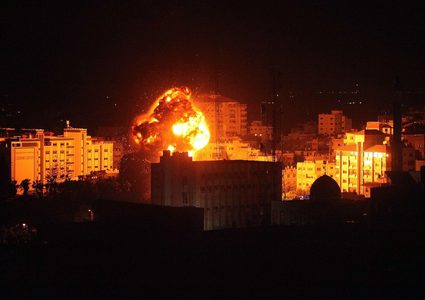 استشهاد 3 صحفيين لبنانيين إثر غارة إسرائيلية استهدفت فندقاً في حاصبيا جنوب لبنان