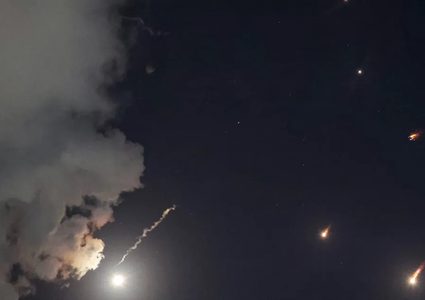 موقع استخباراتي أمريكي: الضربة الإسرائيلية تشل قدرة إيران على إنتاج الصواريخ