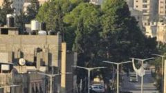 الاحتلال يقتحم مخيم عسكر في نابلس ويحاصر منزلا