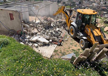 الاحتلال يهدم مشتلا وغرفة زراعية في قلقيلية