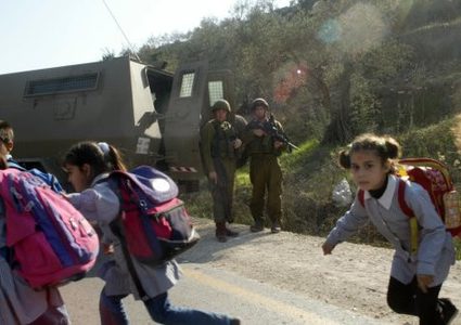 الاحتلال يهاجم طلبة المدارس في الخضر جنوب بيت لحم