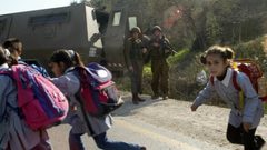 الاحتلال يهاجم طلبة المدارس في الخضر جنوب بيت لحم