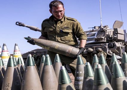 بريطانيا تدرس إلغاء التصاريح الإضافية لتصدير الأسلحة إلى إسرائيل