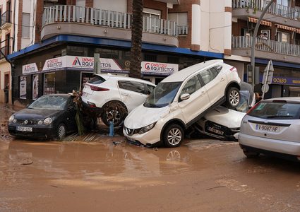 ارتفاع حصيلة ضحايا الفيضانات في اسبانيا الى ٢٠٥