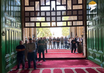 40 ألفا يؤدون صلاة الجمعة في المسجد الأقصى المبارك