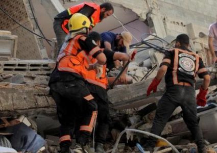 الدفاع المدني بغزة: أكثر من 100 ألف موجودون في الشمال ومناشدات للانقاذ