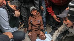 25 شهيدا بينهم 13 طفلا في قصف استهدف منزلا ببيت لاهيا