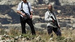 مستوطن يحاول دعس مواطن وسط الخليل