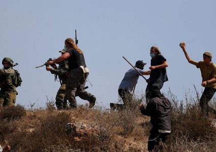 اصابات خلال اعتداء قوات الاحتلال على مواطنين شرق الخليل