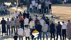 40 ألفا يؤدون صلاة الجمعة في المسجد الأقصى