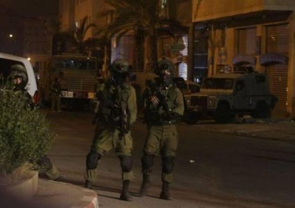 الاحتلال يحتجز طفلة من إذنا غرب الخليل