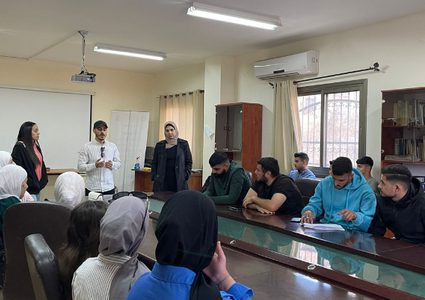 جمعية طلاب الطب المخبري في النجاح تنظم نشاطًا توعويًا لجمعية مدرسة الأمهات