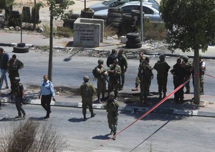 الاحتلال يطلق النار على شاب قرب دير شرف