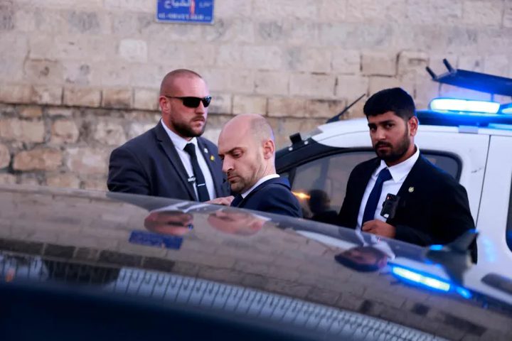 باريس تستدعي السفير الاسرائيلي