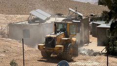 سلطات الاحتلال تهدم مسجد أم الحيران في النقب وهو آخر ما تبقى من القرية