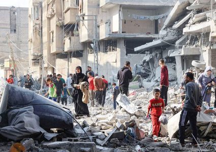 عدوان مستمر على غزة: شهداء بالعشرات وتفجير منازل بجباليا وإعدامات في بيت لاهيا