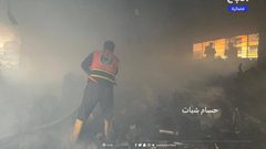 آثار قصف الاحتلال مدرسة صلاح الدين التي تؤوي نازحين داخل حي النصر غرب مدينة غزة