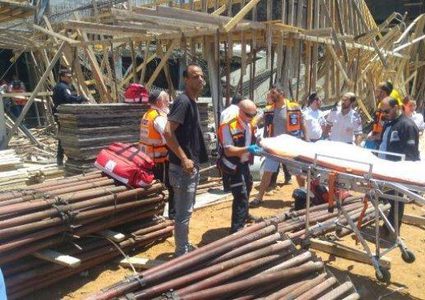 مصرع عاملين في بلدة طمرة