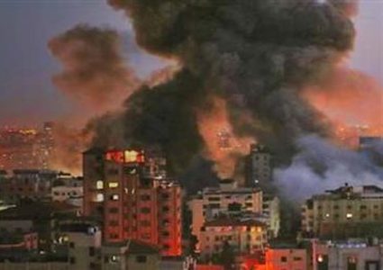 دوي انفجار عنيف وسط إسرائيل