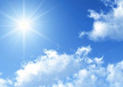 الطقس: أجواء غائمة ودرجات الحرارة أعلى من معدلها بقليل