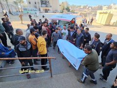 7 شهداء بقصف الاحتلال خيمة نازحين جنوب مواصي خانيونس جنوب قطاع غزة
