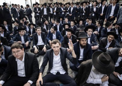 إسرائيل تبدأ استدعاء الحريديم للخدمة العسكرية وسط دعوات للعصيان