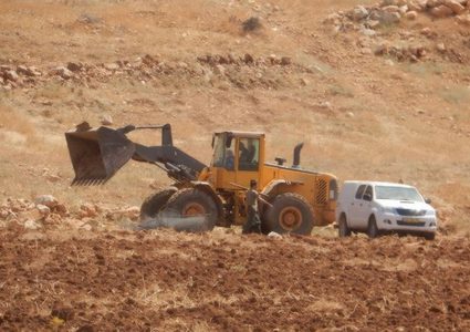 الاحتلال يستولي على مضخات مياه في الأغوار الشمالية