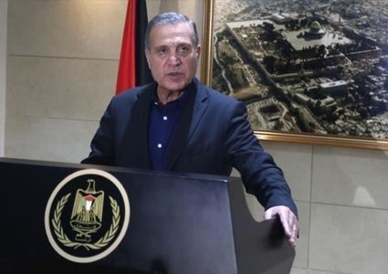 أبو ردينة: الحديث عن إنشاء منطقة عازلة لتوزيع المساعدات في غزة مرفوض تماما