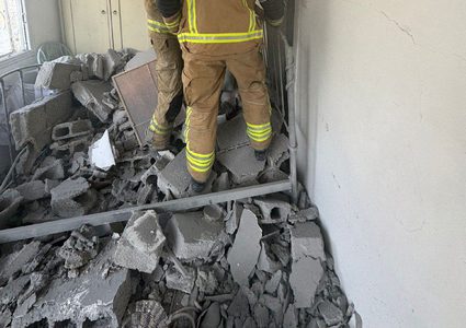 "دمار هائل في كريات شمونة إثر سقوط صاروخ شمال فلسطين المحتلة"