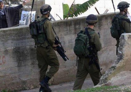 الاحتلال يعتقل أسير محرر من قرية جلقموس شرق جنين