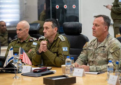 هليفي يبحث الوضع في لبنان مع قائد القيادة المركزية الأميركية