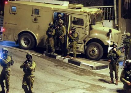 قوات الاحتلال تقتحم الخضر