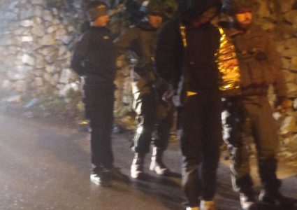 الاحتلال يعتقل شابا وطفلا من نابلس