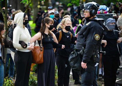 واشنطن: نشطاء يدعون إلى مقاطعة "black Friday" لمنع إرسال الاسلحة إلى اسرائيل