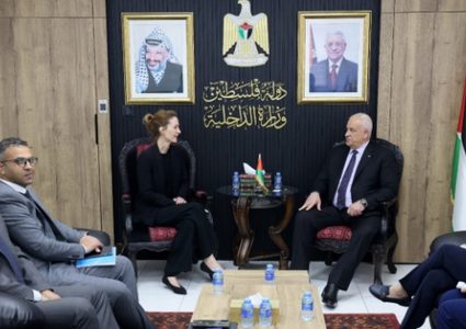 وزير الداخلية يستقبل مديرة مكتب الأمم المتحدة لخدمات المشاريع (UNOPS)