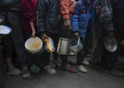 الصحة العالمية تحذر من نقص المواد الأساسية بشكل حاد بشمال غزة