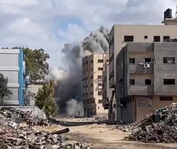 شهداء ومصابون في قصف الاحتلال مجموعة من المواطنين في خان يونس