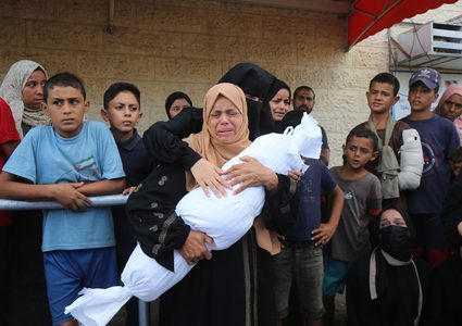 اليوم الـ422 للحرب: الاحتلال يواصل ارتكاب المجازر في غزة  ويستهدف المدنيين