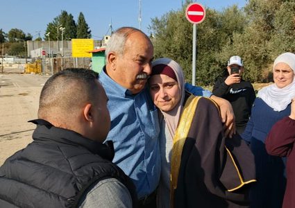 الاحتلال يفرج عن الزميلة الصحفية رشا حرز الله بعد اعتقال دام 6 أشهر