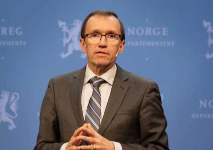 وزير الخارجية النرويجي: نريد دولة فلسطينية كاملة تضم الضفة وقطاع غزة