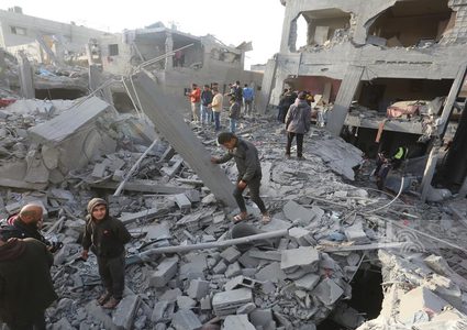 ٢٥ شهيدا في قصف الاحتلال مناطق في رفح