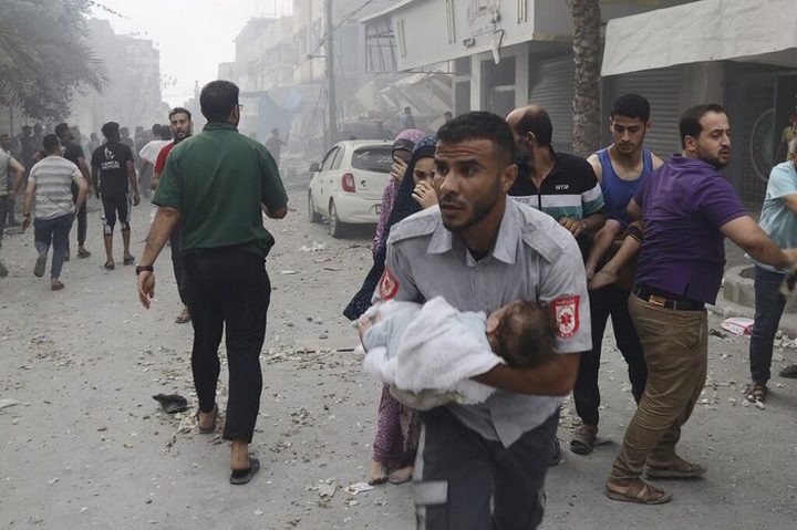 ٣ شهداء واصابات بينهم مسعف في قصف الاحتلال وسط قطاع غزة