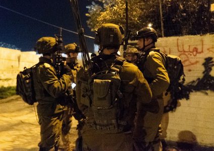 الاحتلال يعتقل مواطنة من عناتا