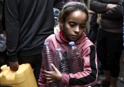 "الأونروا": التعليم سيضمن عدم تحول أطفال غزة إلى جيل ضائع