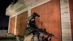 قوات خاصة إسرائيلية تختطف شابا من مخيم الدهيشة