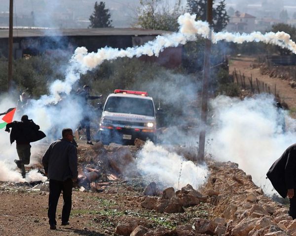 إصابات بالاختناق خلال قمع الاحتلال لفعالية في بيتا جنوب نابلس