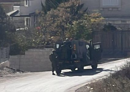 الاحتلال يعتقل ثلاثة أطفال من قرية برقا شرق رام الله
