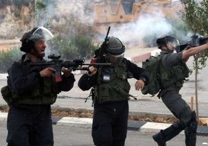 إصابات بالاختناق خلال مواجهات مع الاحتلال في قصرة جنوب نابلس