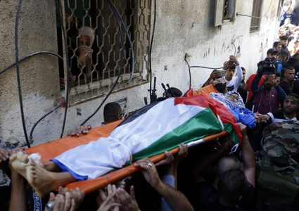 تشييع جثمان الشهيد محمد أبو كشك في مخيم عسكر شرق نابلس